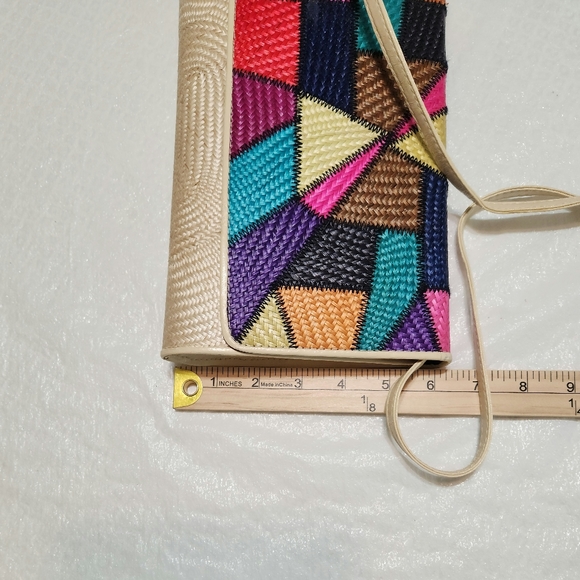 BeQuizo International woven prism straw crossbody/clutch bag - Picture 5 of 5